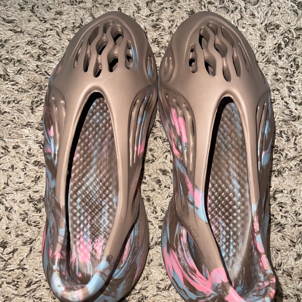 Yeezy foam runners